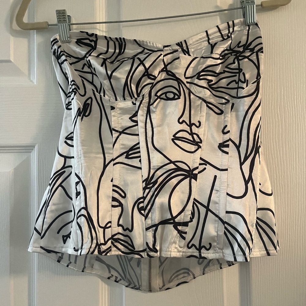PrettyLittleThing Black and White Abstract Corset Top